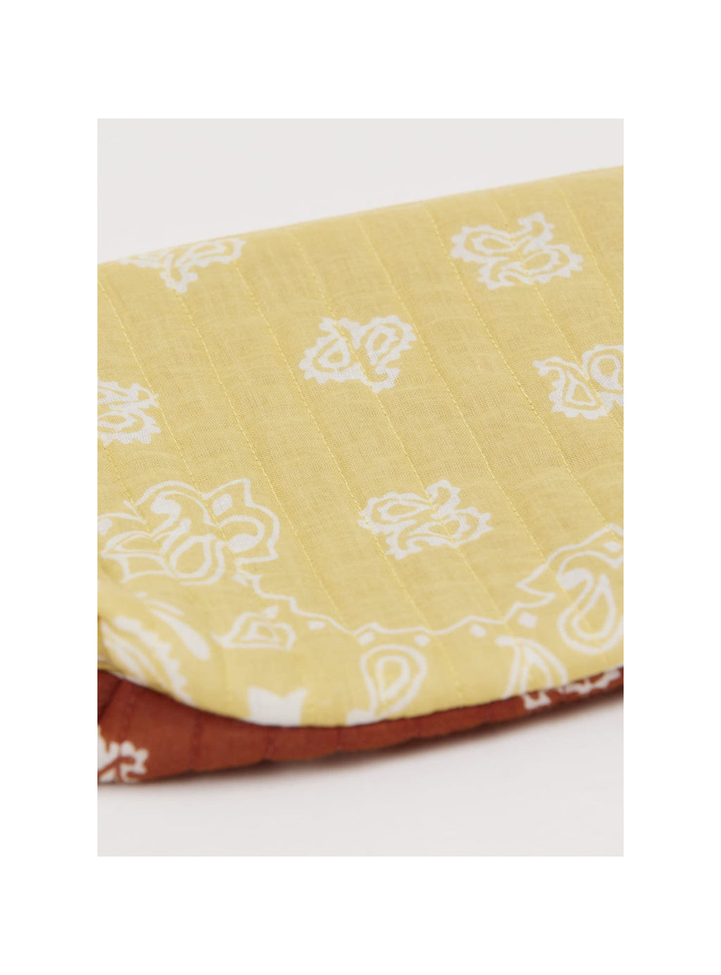Jaune marron 323