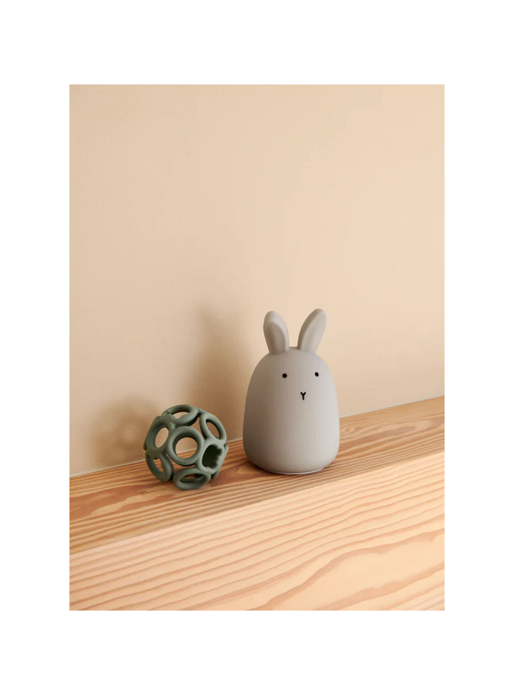Rabbit/dumbo grey